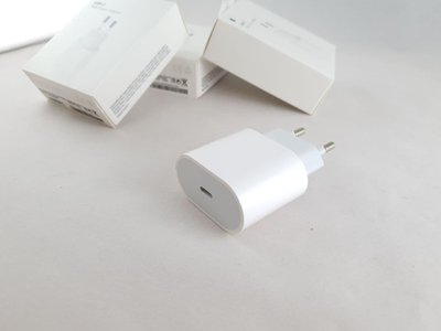 Зарядный адаптер питания Apple USB-C 20W (Original)