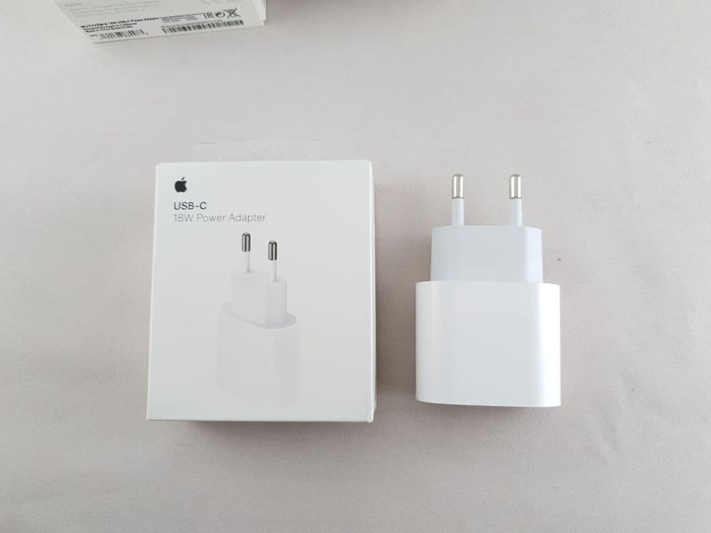 Зарядный адаптер питания Apple USB-C 20W (Original)